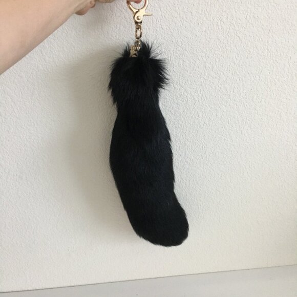 Animal Fur Tail Look Keychain - Picture 1 of 4